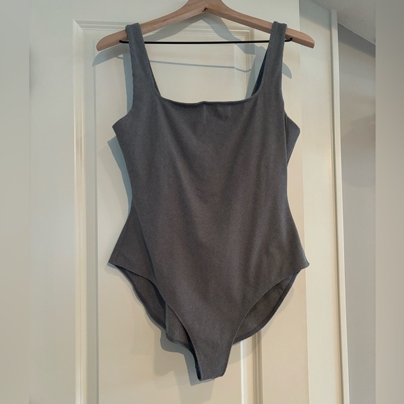girlfriend collective penny square neck bodysuit - Picture 3 of 7